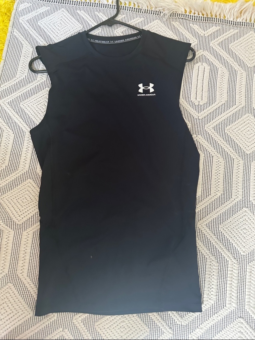 Under Armour Black Sleeveless Performance Muscle Tee